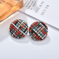 Commerce Extérieur Européen Et Américain Vente Chaude Creative Géométrique Grille Ronde Boucles D'oreilles Croix-frontière Rétro Style Couleur Plaid Alliage De Femmes Boucles D'oreilles main image 12