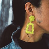 Han Zhi Shang Europäische Und Amerikanische Grenz Überschreitende Neue Ohrringe Kreative Übertriebene Persönlichkeit Punk Stil Geometrische Farbige Ohrringe Frauen main image 3