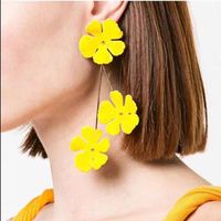 Europäische Und Amerikanische Mode Blumen Ohrringe Kreative Blumen Legierung Acryl Stoff Perlen Serie Damen Ohr Schmuck main image 5