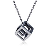 Européen Et Américain Double-couche De Rubik Cube Ornement De Collier Hommes De Titane Acier Étudiant Hippie Pendentif Long Pendentif main image 2