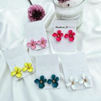 Simple Style Flower Stoving Varnish Alloy No Inlaid Earrings main image 5