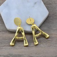 925 Aiguille D'argent Nouveau Exagérée Personnalisé Irrégulière Lettre Un Pendentif Boucles D'oreilles Longues En Gros main image 4