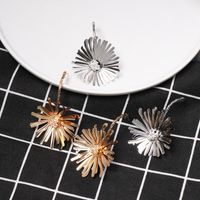 Womens Floral Metal  Big Daisy Earrings Nhjj125251 main image 3