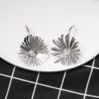 Womens Floral Metal  Big Daisy Earrings Nhjj125251 main image 4