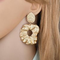 Européenne Et Américaine De La Mode Minimaliste Géométrique En Métal Boucles D'oreilles Croix-frontière Vente Chaude Za Style Série Goutte D'eau Irrégulière Oreille Anneaux main image 3