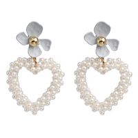 52266 Coréenne Style Doux Tissu Boucles D'oreilles Lady Ol Tempérament Boucles D'oreilles Perle Amour En Forme De Coeur Oreille Oreille Anneaux sku image 2