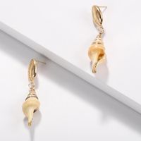 Vente Conque Shell Boucles D'oreilles Creative Rotin Tissé Spécial Pétoncles Alliage Boucle D'oreille Gem Boucles D'oreilles main image 6