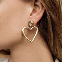 Europäische Und Amerikanische Übertriebene Ohrringe Mode Vergoldete Unregelmäßige Liebes Ohrringe Damen Street Shooting Beliebte Ohrringe Frauen main image 1