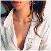 Modèle Coréen Tempérament Perle Asymétrique Boucles D'oreilles D'une Seule Pièce Épingle À Cheveux Connexion Stud Accessoires D'une Seule Pièce Xingx Costume Pour Femmes main image 6