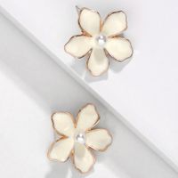 Europäisches Und Amerikanisches Temperament Einfache Traum Legierung Blume Perle Staubblatt Ohrringe Sommer Erfrischende Perle Damen Ohrringe main image 1