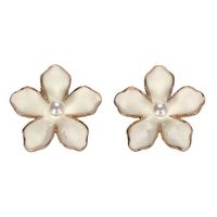 Europäisches Und Amerikanisches Temperament Einfache Traum Legierung Blume Perle Staubblatt Ohrringe Sommer Erfrischende Perle Damen Ohrringe sku image 2