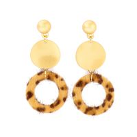 Imprimé Léopard En Peluche Conception Sens Boucles D'oreilles Niche Boucles D'oreilles Boucles D'oreilles Femelle Automne Hiver Rétro Tempérament Coréen Simple Personnalisé Tous Les-match main image 7