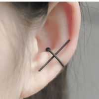 Européen Et Américain Des Affaires Étrangères Ornement Personnalité Géométrie C En Forme De Croix Oreille Clip Non-piercing Oreille Clip Boucles D'oreilles En Gros main image 1