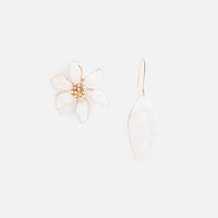Fashion Flowers And Leaf Shaped Asymmetrical Earrings Nhjq136256 main image 5