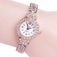 2019 Wechat Shopping Femmes Bracelet De Montre Bracelet Diamant Petit Cadran En Acier Ceinture Montre À Quartz D'une Seule Pièce Dropshipping main image 3