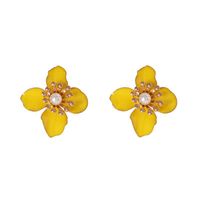 52122   Hot Sale Einfache Ohrringe Tropföl Blüten Blätter Simulierte Perlen Ohrringe Europäische Und Amerikanische Blumen Ohrringe main image 7
