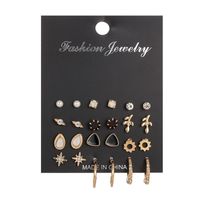 Europe Et En Amérique Croix Frontière Perle Diamant Boucles D'oreilles Ensemble 12 Paires Une Carte De Mode Géométrie Motif Boucles D'oreilles Goutte De Pétrole C En Forme De Petite Oreille Anneau sku image 1