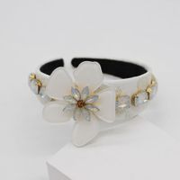 Simple Acrylic White Flower Gemstone Rhinestone Geometric Headband Nhwj131632 main image 5
