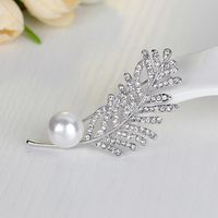 Koreanische Mode Perlen Brosche Damen Diamant Baum Blatt Brosche Brosche Hersteller Heißer Verkauf Im Außenhandel main image 4