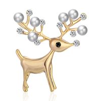 Européen Et Américain Nouveau Mignon De Mode Sika Cerf De Noël Peinture À L'huile Animal Breastpin Perle Mignon À La Mode Corsage Spot main image 1