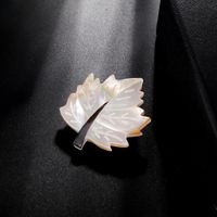 Européen Et Américain Élégant Haute-fin Shell Fleur Broche Croix-frontière Vente Chaude Creative Ornement Source Fabricant main image 4