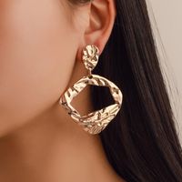 Europäische Und Amerikanische Übertriebene Geometrische Ohrringe Unregelmäßige Retro-metall Ohrringe Weibliche Exotische Ohrringe Ohrringe Großhandel main image 1