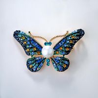 2019 Nouvelle Mode Couleur Cristal Autrichien Papillon Broche Alliage Broches Accessoires En Gros 850066 main image 4