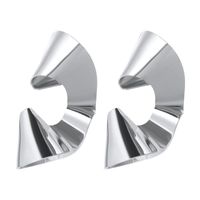 Europäisches Und Amerikanisches Original Design Weibliche Persönlichkeit Übertriebene Metall Glänzende Geometrische Ohrringe Temperament Einfache Unregelmäßige Verzerrte Ohrringe main image 6