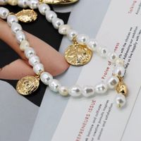 Hersteller Liefern Europäische Und Amerikanische Übertriebene Weiße Unregelmäßige Künstliche Perlenkette Metall Anhänger Dekorative Halskette Pullover Kette main image 3