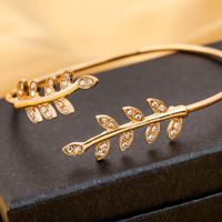 Style Coréen Nouveau Accessoires Froid Style De Mode Diamant-intégré Open Géométrique Bracelet Feuille En Forme De Bracelet De Femmes Bijoux En Gros main image 5