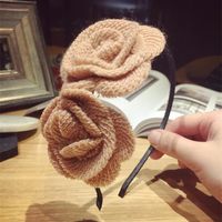 Koreanische Neue Qualität Süße Hand Gefertigte Wolle Drei Dimensionale Blume Stirnband Koreanische Version Stoff Rosen Stirnband Damen sku image 4