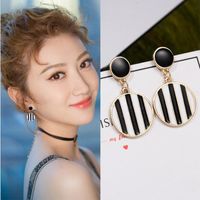 Fashion Dripping Black And White Round Earrings Nhpf148706 main image 1