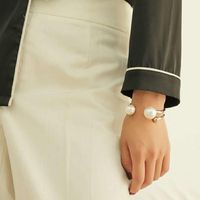 Rétro Imitation Perle Bracelet Ouvert Baroque Bracelet Coréenne Style Simple Ouverture Tous Les-correspondant Gracieux Socialite Bijoux Pour Femmes main image 3