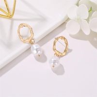 Simple Asian Gold Geometric Wavy Pearl Earrings Nhdp151890 main image 5