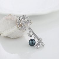 Koreanische Mode Damen Anzug Brosche Geist Schlüssel Diamant Perlen Brosche Kleidung 154747 main image 6