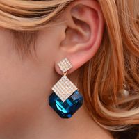 Europäische Und Amerikanische Mode Neue Ohrringe Temperament Kristall Diamant Geometrische Ohrringe Ohrringe Diamant Edelstein Braut Abend Schmuck main image 1