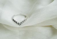 1385 Koreanischer Exquisiter Schmuck Großhandel V-förmiges Einzigartiges Design Diamant Kleiner Finger Ring Schwanz Ring main image 4