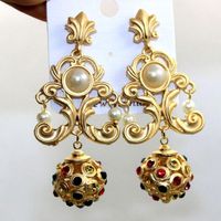 Vintage Palace Gold Cutout Pearl Flower Rhinestone Earrings Nhnt154513 sku image 1