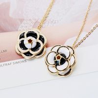 Fashion Simple Multi-layered Petal Flower Pendant Necklace Nhom155037 main image 5