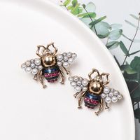 New Bee Pearl Stud Earrings Nhjj155432 main image 3
