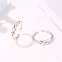 Koreanische Version Des Neuen Produkts Ring Einfache Vier Dreieckige Ringe Weibliche Mode Geometrisch Hohl Damen Öffnen Einzel Ring Großhandel main image 4