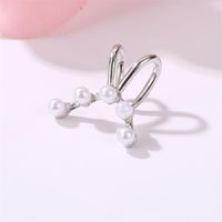 Mode Ein-wort-perlen-ohr Clip Frauen Bogenförmige Einzelne Ohr Knochen Clip Koreanische Einfache Durchbohrte Ohrringe Großhandel main image 5