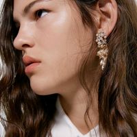 2e6839 European And American New Street Shot Same Style Exaggerated Personalized Geometric Diamond Earrings Temperament Artificial Pearl Earrings Women main image 1