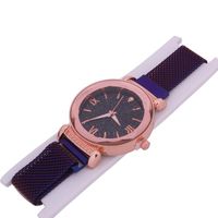 Best-vendeur Sur Douyin En Stock En Gros Femmes Étoilé De Quartz Montre Paresseux Montre Bracelet Aimant Aimant Montre Usine main image 3