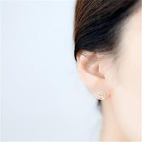 Europäische Und Amerikanische Beliebte Ohrringe Einfache Frische Baum Ohrringe Weibliche Blatt Ohrringe Hohle Geometrische Runde Ohrringe Großhandel main image 4