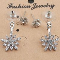 Européen Et Américain Belle Romantique Flocon De Neige Zircon Boucles D'oreilles Strass Micro Incrusté Boucles D'oreilles Marguerite De Noël Flocon De Neige Boucles D'oreilles Exclusive Pour Croix-frontière main image 4