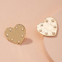 New Korean Heart-shaped Women's Pearl Alloy Heart-shaped Earrings main image 4