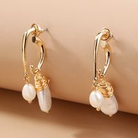 New Hot-selling Winding Baroque Pearl Elegant Fashion Natural Freshwater Rice Bead Earrings main image 1