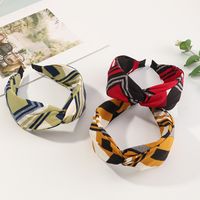 Korean New Floral Cross Fabric Simple Wide-sided Knotted Non-slip Headband main image 5