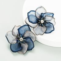Yarn Flower Crystal Fashion Earrings main image 3